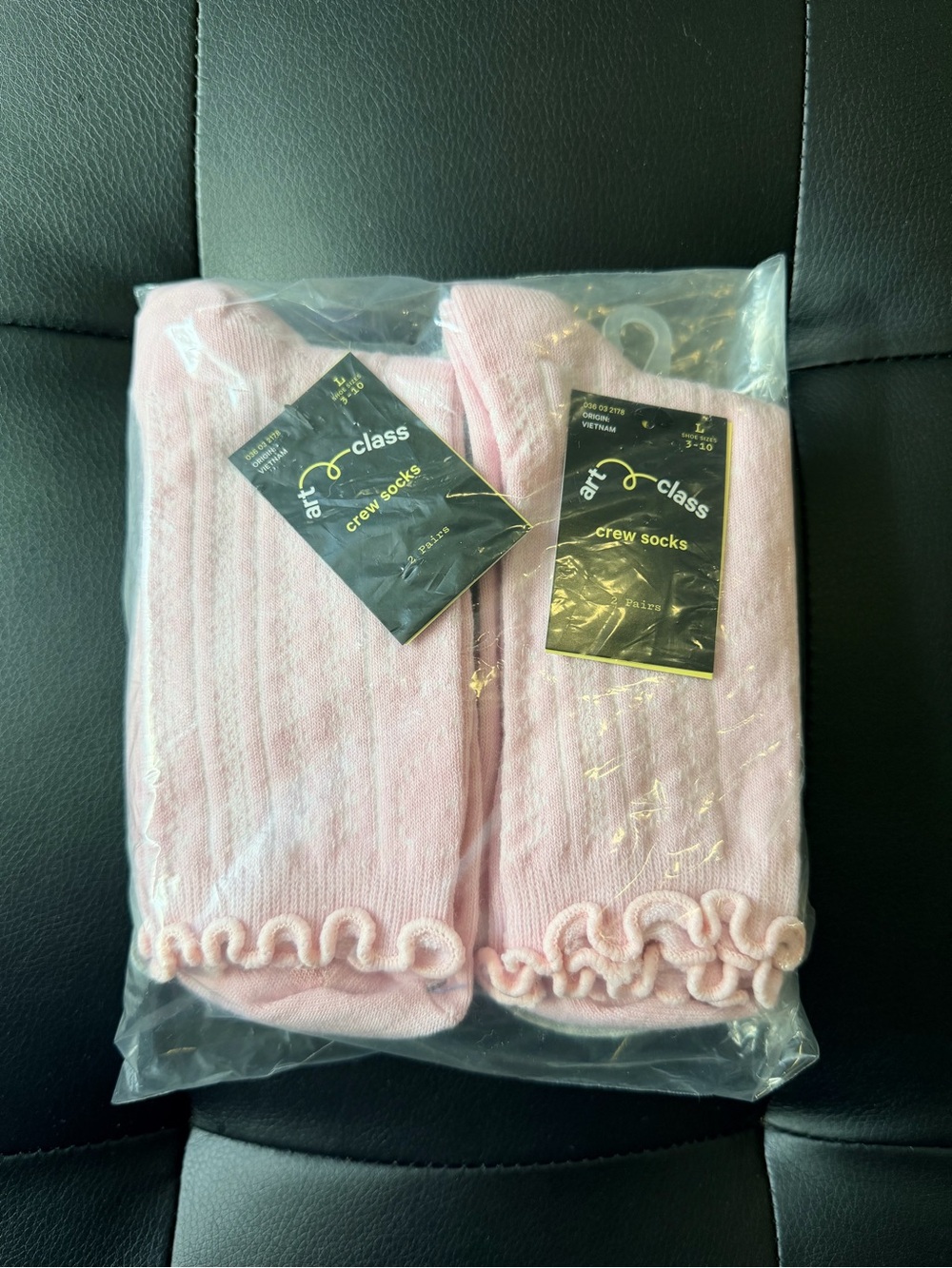 Art Class Girls 2-Pack 2 Pair Ruffle Trim Crew Socks Pink Gray Size L (3-10)